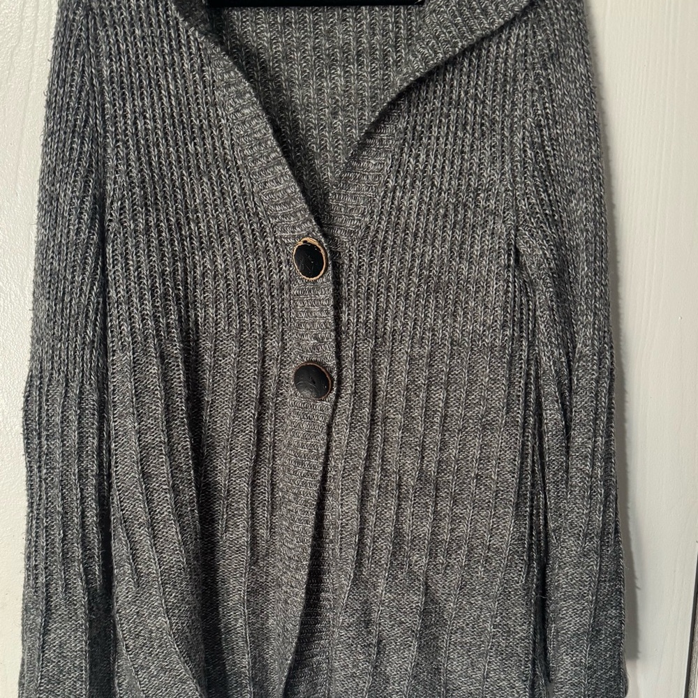 Bundle 3 for $20 - Carolyn Taylor Gray Ribbed Cardigan - Picture 2 of 4